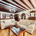 Casa Mirador Maro