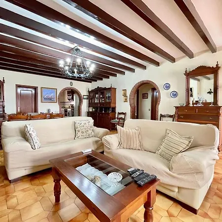 Casa Mirador Maro